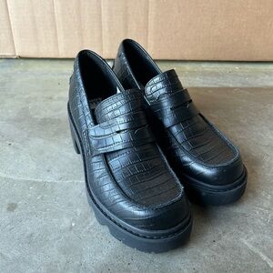 SOREL Joan Now Loafers Croc